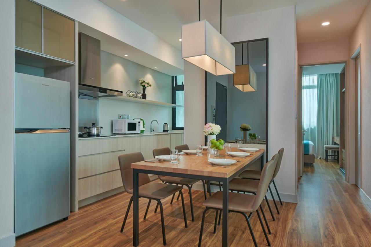 Mercure Living Putrajaya Exterior foto A typical kitchen and dining room