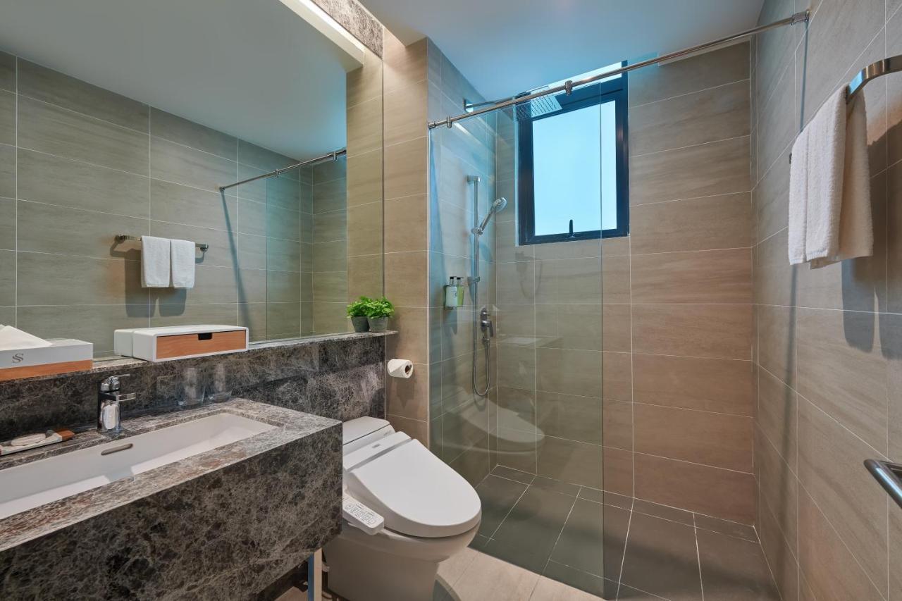 Mercure Living Putrajaya Exterior foto A bathroom in a hotel