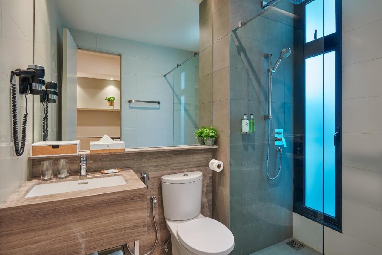 Mercure Living Putrajaya Exterior foto A bathroom in a hotel